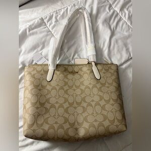 Brand New Coach Beige Signature Tote